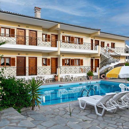 Hotel Sarikas โปไลโครโน ภายนอก รูปภาพ