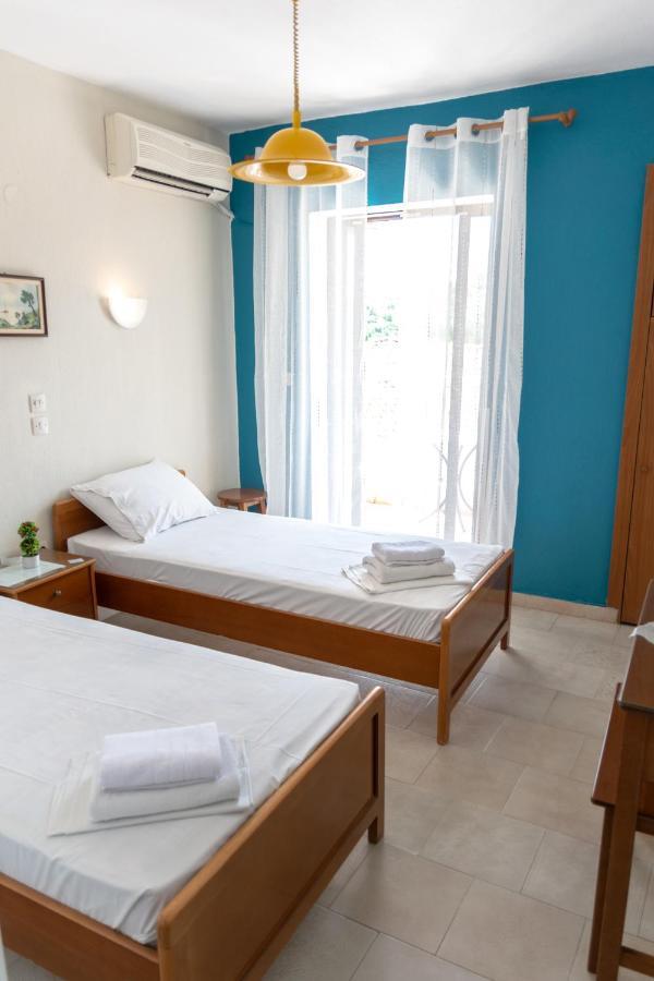 Hotel Sarikas โปไลโครโน ภายนอก รูปภาพ