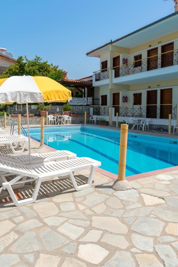 Hotel Sarikas โปไลโครโน ภายนอก รูปภาพ