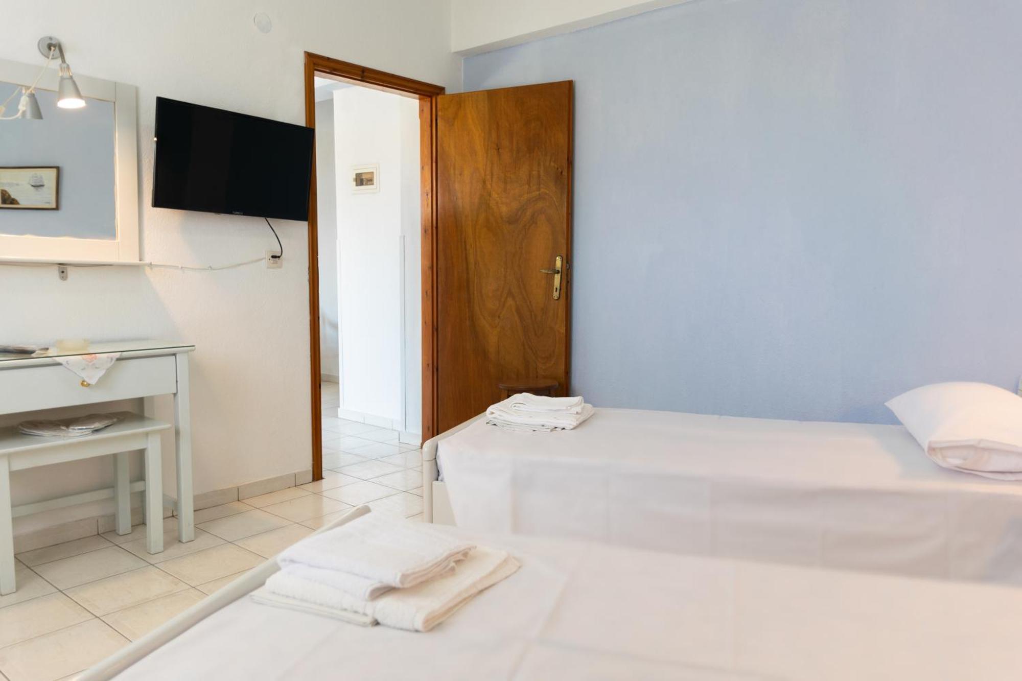Hotel Sarikas โปไลโครโน ภายนอก รูปภาพ